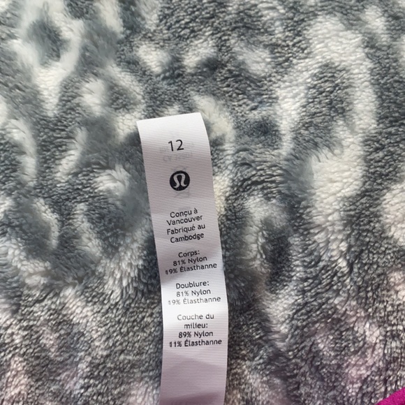 Lulu Lemon workout padded tank top size 12! - Picture 2 of 3